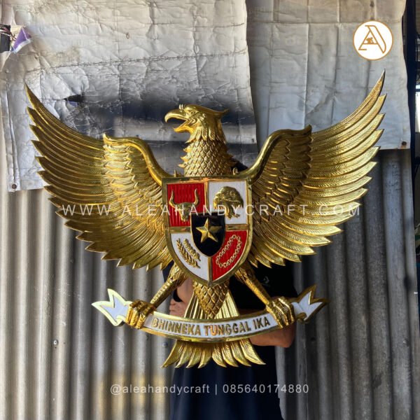 Kerajinan Logo Garuda Kuningan