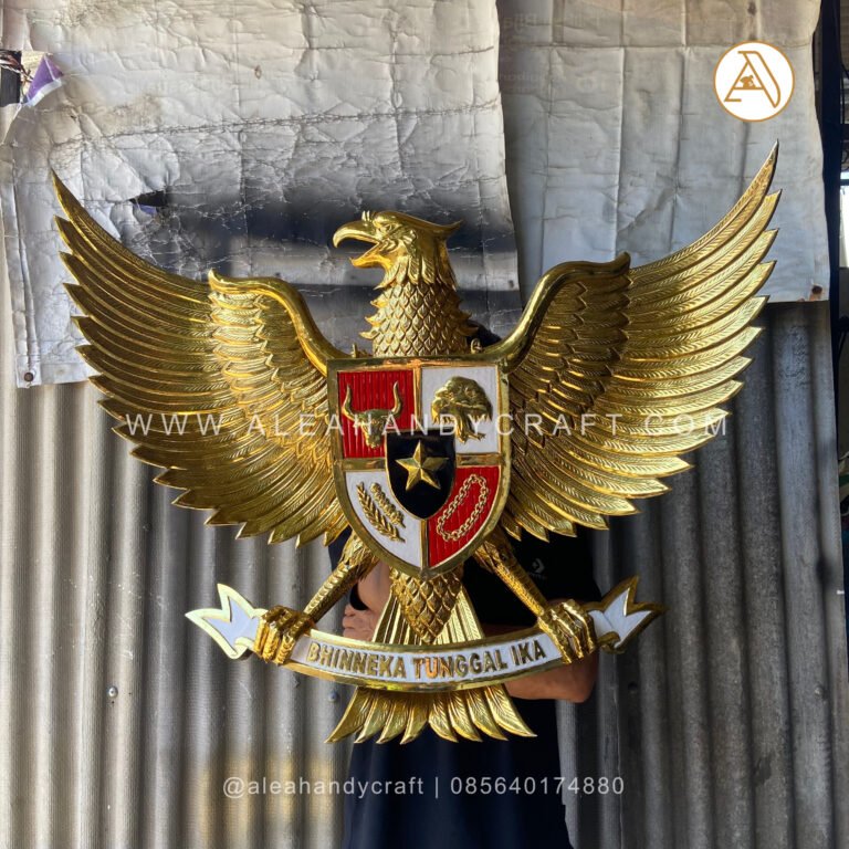 Kerajinan Logo Garuda Kuningan